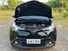 Фото авто Toyota C-HR