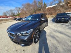 Photo of the vehicle BMW X5