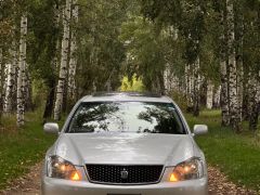 Photo of the vehicle Toyota Crown