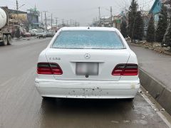 Фото авто Mercedes-Benz E-Класс