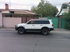 Сүрөт унаа Mitsubishi Montero Sport