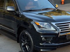 Photo of the vehicle Lexus LX