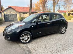 Фото авто Nissan Leaf