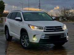 Photo of the vehicle Toyota Highlander