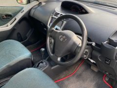 Сүрөт унаа Toyota Vitz