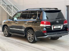 Photo of the vehicle Lexus LX