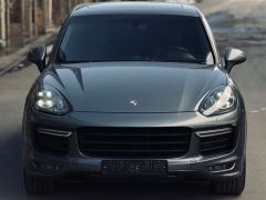 Photo of the vehicle Porsche Cayenne