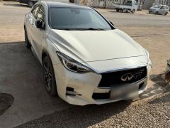 Сүрөт унаа Infiniti Q30