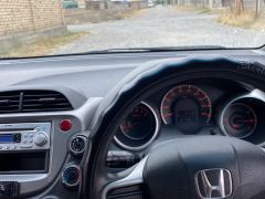 Фото авто Honda Fit