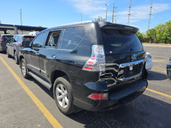 Photo of the vehicle Lexus GX