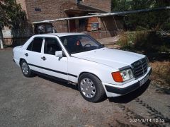 Сүрөт унаа Mercedes-Benz W124