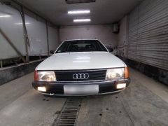 Photo of the vehicle Audi 100