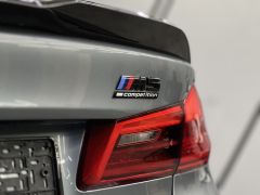 Photo of the vehicle BMW M5