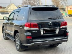 Photo of the vehicle Lexus LX