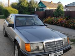 Фото авто Mercedes-Benz W124