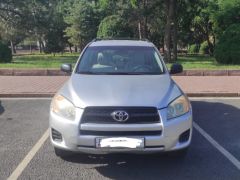 Сүрөт унаа Toyota RAV4