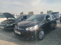 Photo of the vehicle Citroen C4