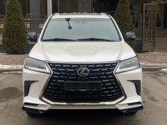 Photo of the vehicle Lexus LX