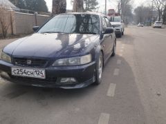 Сүрөт унаа Honda Accord