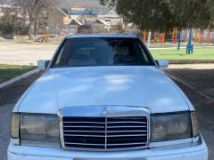 Photo of the vehicle Mercedes-Benz W124