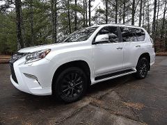 Photo of the vehicle Lexus GX