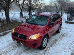 Сүрөт унаа Toyota RAV4