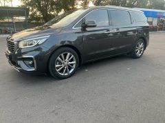 Photo of the vehicle Kia Carnival