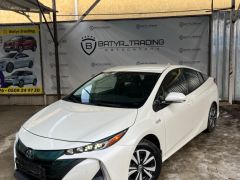 Фото авто Toyota Prius