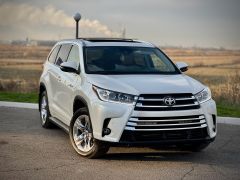 Photo of the vehicle Toyota Highlander