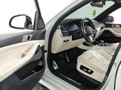 Photo of the vehicle BMW X7