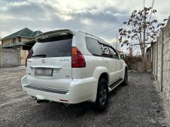 Photo of the vehicle Lexus GX