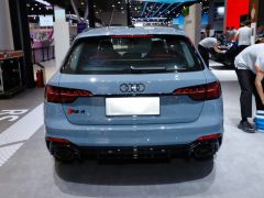 Сүрөт унаа Audi RS 4