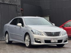 Сүрөт унаа Toyota Crown