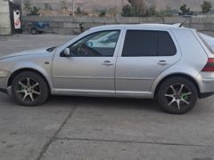 Photo of the vehicle Volkswagen Golf