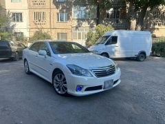 Сүрөт унаа Toyota Crown