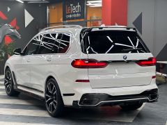 Photo of the vehicle BMW X7