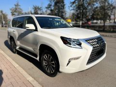 Photo of the vehicle Lexus GX