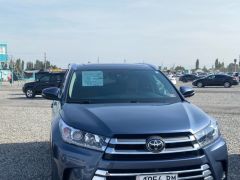 Сүрөт унаа Toyota Highlander