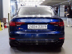 Photo of the vehicle Audi A4