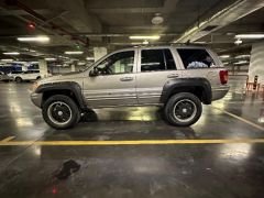 Photo of the vehicle Jeep Grand Cherokee