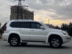 Photo of the vehicle Lexus GX