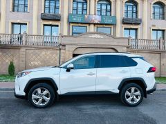 Сүрөт унаа Toyota RAV4