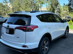 Сүрөт унаа Toyota RAV4