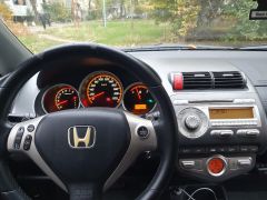 Фото авто Honda Jazz