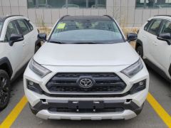 Сүрөт унаа Toyota RAV4