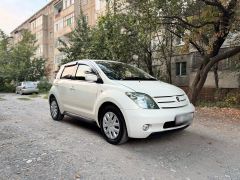 Фото авто Toyota Ist