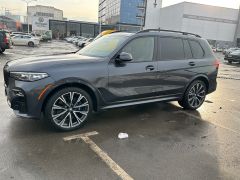 Photo of the vehicle BMW X7