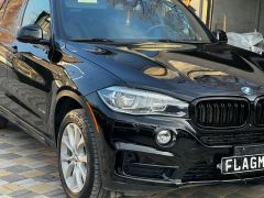 Photo of the vehicle BMW X5