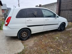 Сүрөт унаа Suzuki Liana