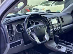 Фото авто Toyota Sequoia